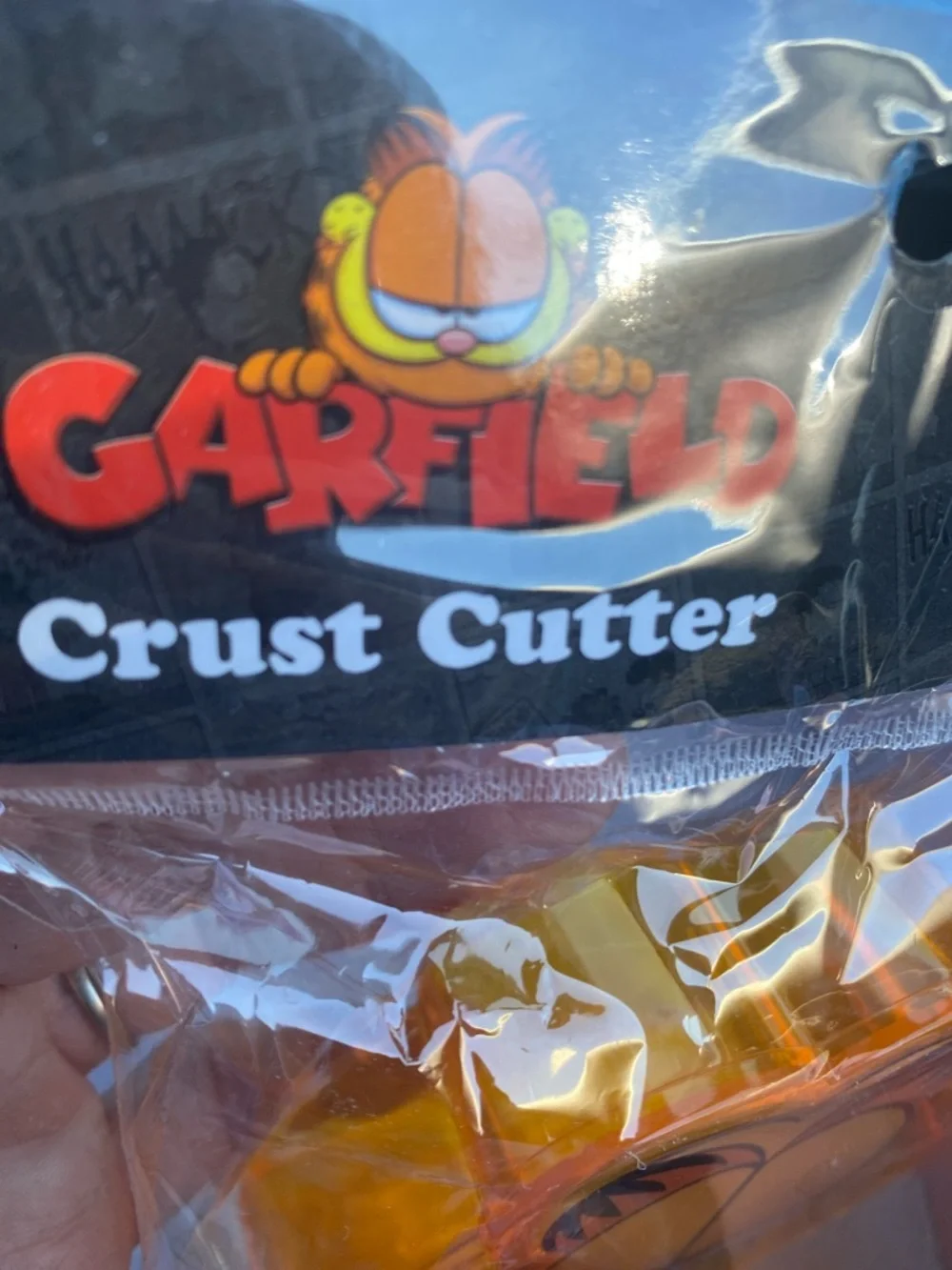 Garfield Crust Cutter